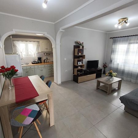 Ferienwohnung Spiros Full House In Marathias Exterior foto