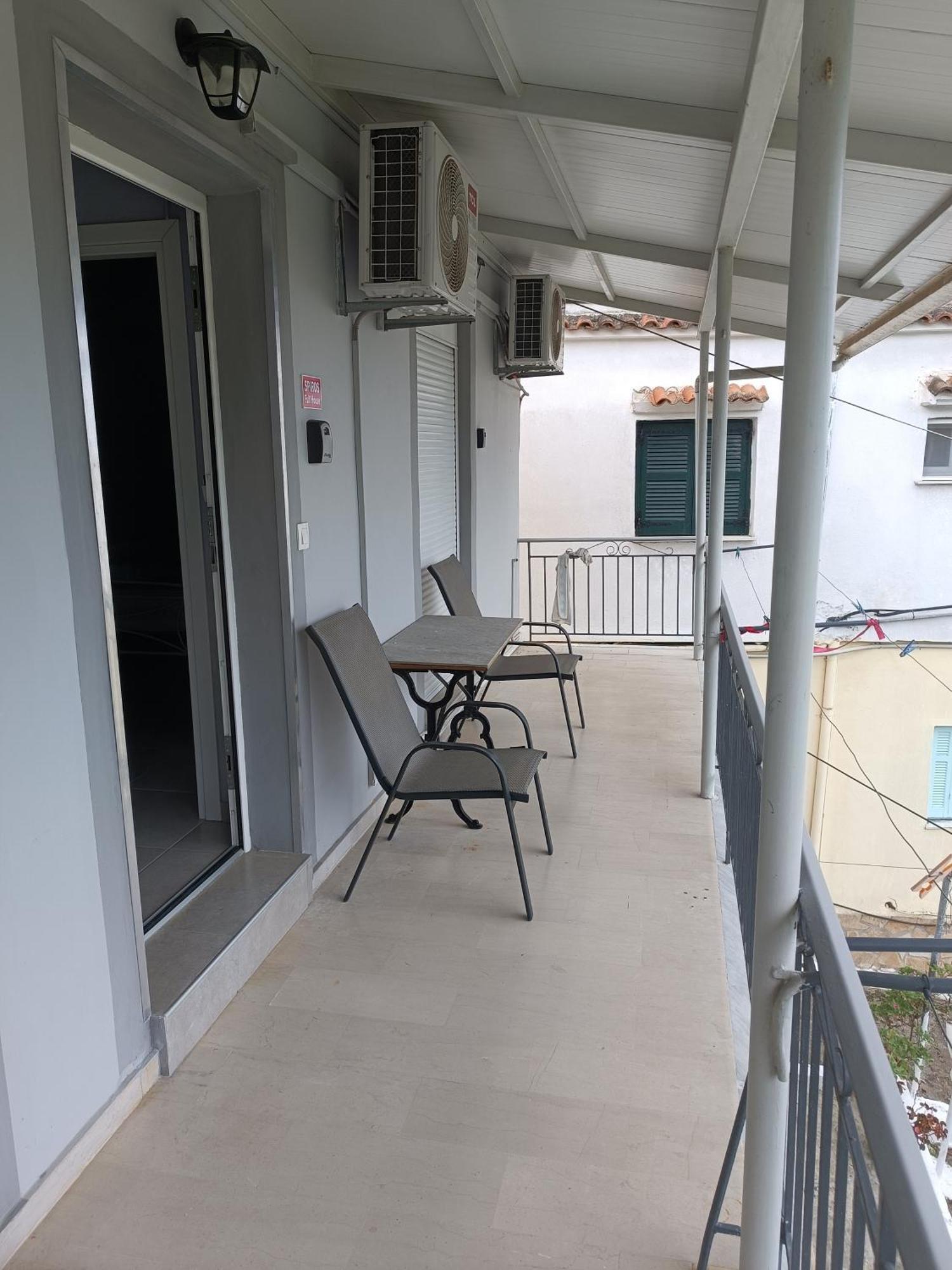Ferienwohnung Spiros Full House In Marathias Exterior foto